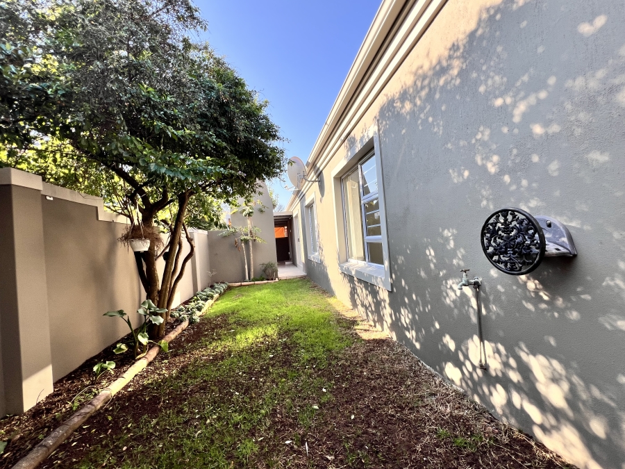5 Bedroom Property for Sale in Noorsekloof Eastern Cape